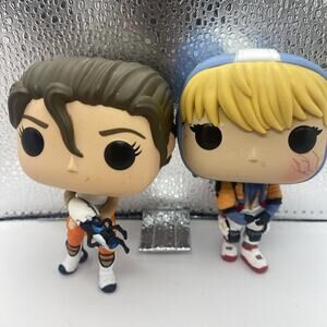 Funko Pop Games Portal 2 CHELL with Portal Gun & Apex Legends Wattson Pop Shield